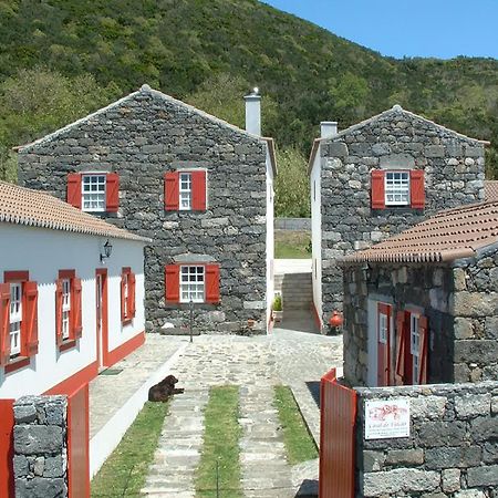 Gasthaus Casal Do Vulcao Capelo Exterior foto